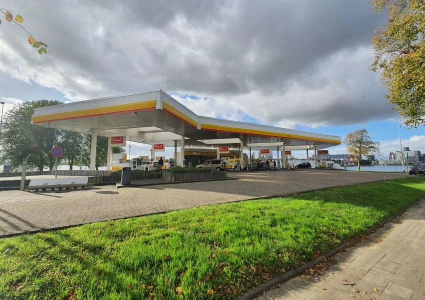 Review Shell Maasboulevard Rotterdam – 24/7 tanken in het hart van de stad